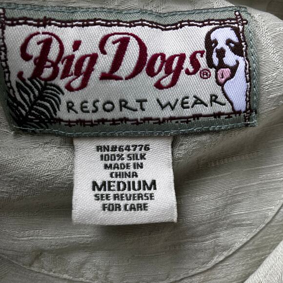VTG Big Dogs Resortwear 100% Silk Top Sz M Pale Green Button Up Tropical Coastal - Picture 12 of 13